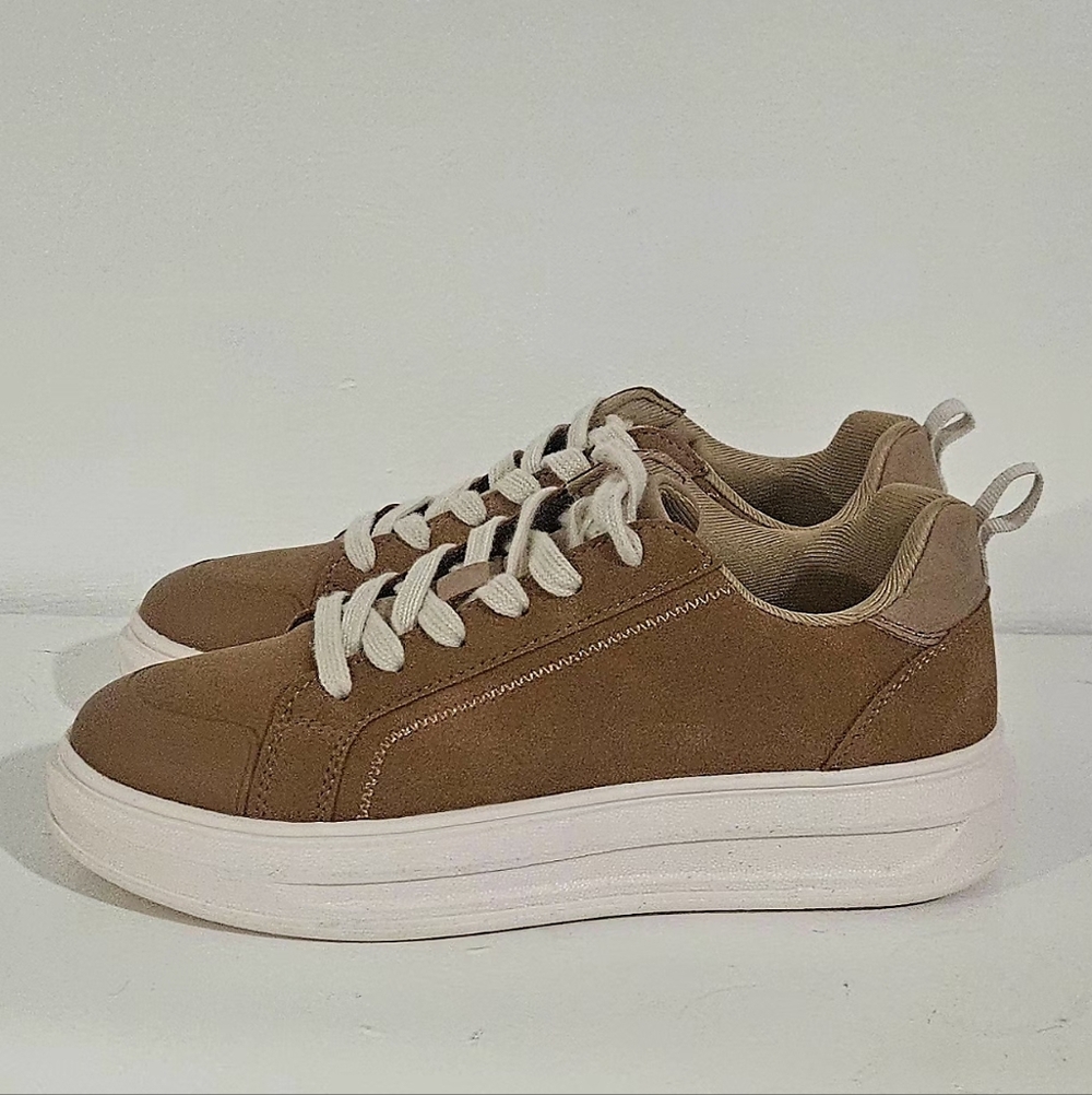 Journee Meeya Women's Casual Lace-Up Sneakers / Brown / Size 6 - Picture 2 of 11